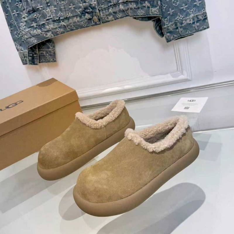 Ugg Flat Shoes